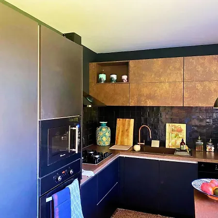 Beautiful 8 Minutes From Center Parcs بيت للعطل