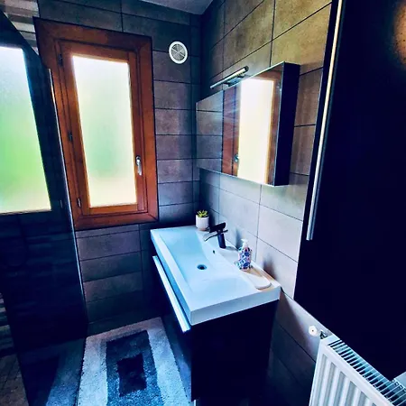 بيت للعطل Beautiful 8 Minutes From Center Parcs Mandres