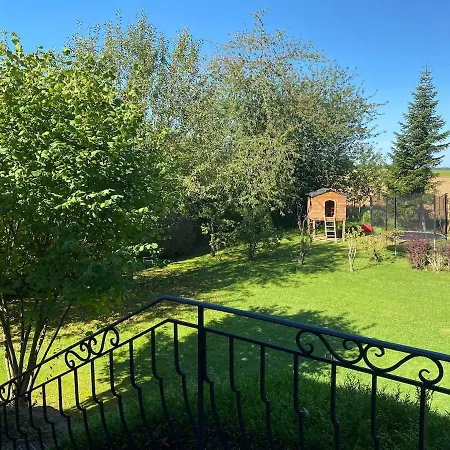 Beautiful 8 Minutes From Center Parcs بيت للعطل *